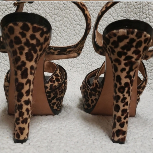 Pour La Victoire Strappy Leather Print Heels - Picture 5 of 6